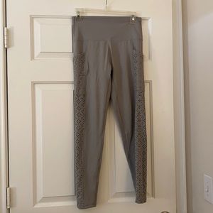 Aerie grey, ankle length leggings - large